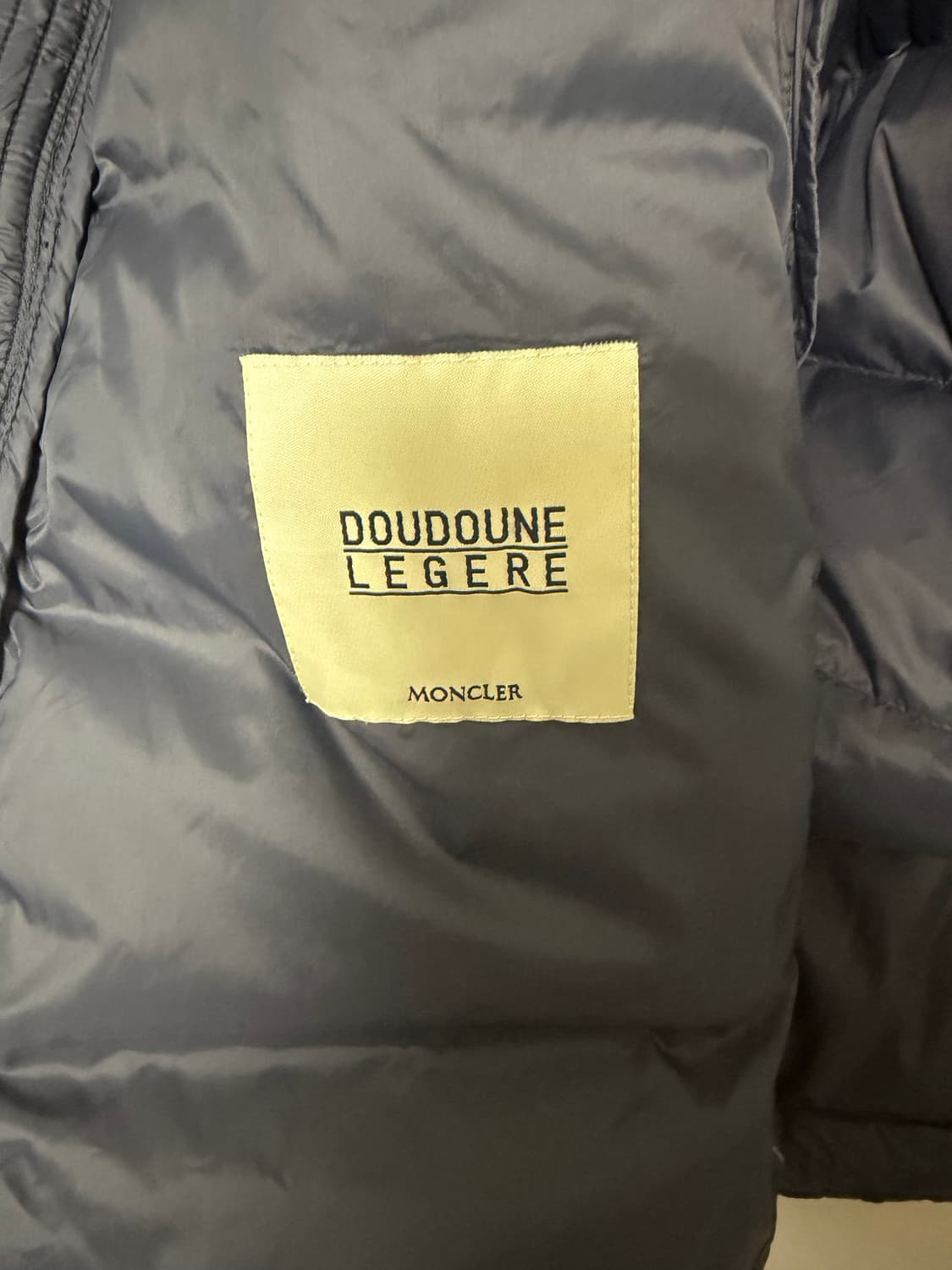 몽클레어 경량패딩  상품이미지3