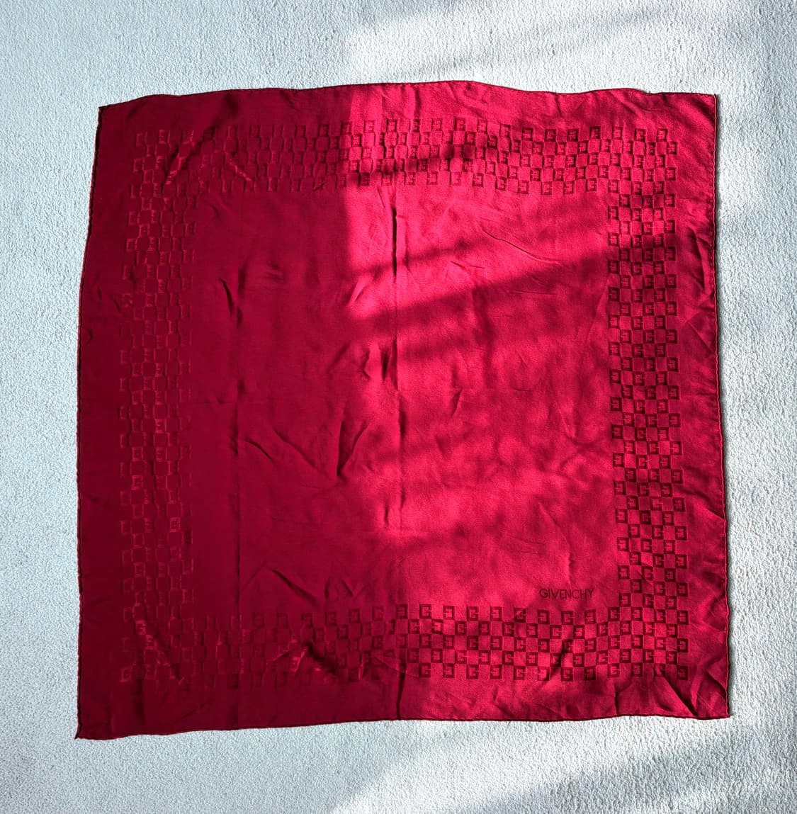 [정품] 지방시 Givenchy 빈티지 레드 4G 로고 실크 스카프  상품이미지1