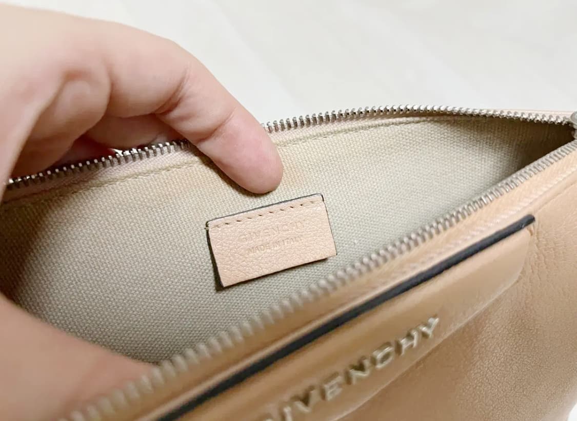 지방시 레더 클러치백 100%정품 상품이미지5