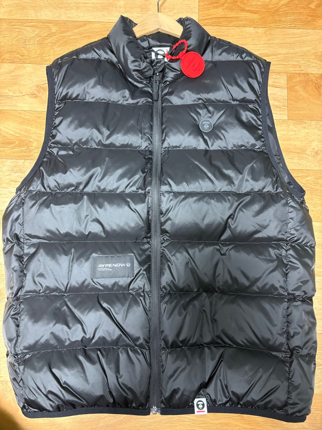 에이프 블랙 패딩 조끼 상품이미지1