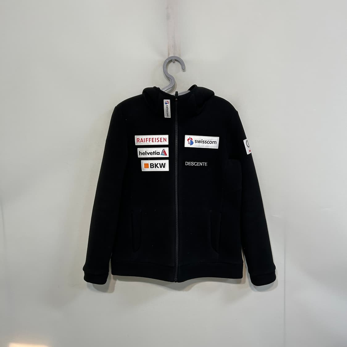 데상트 여성 스위스 아우디 후리스 90 상품이미지1