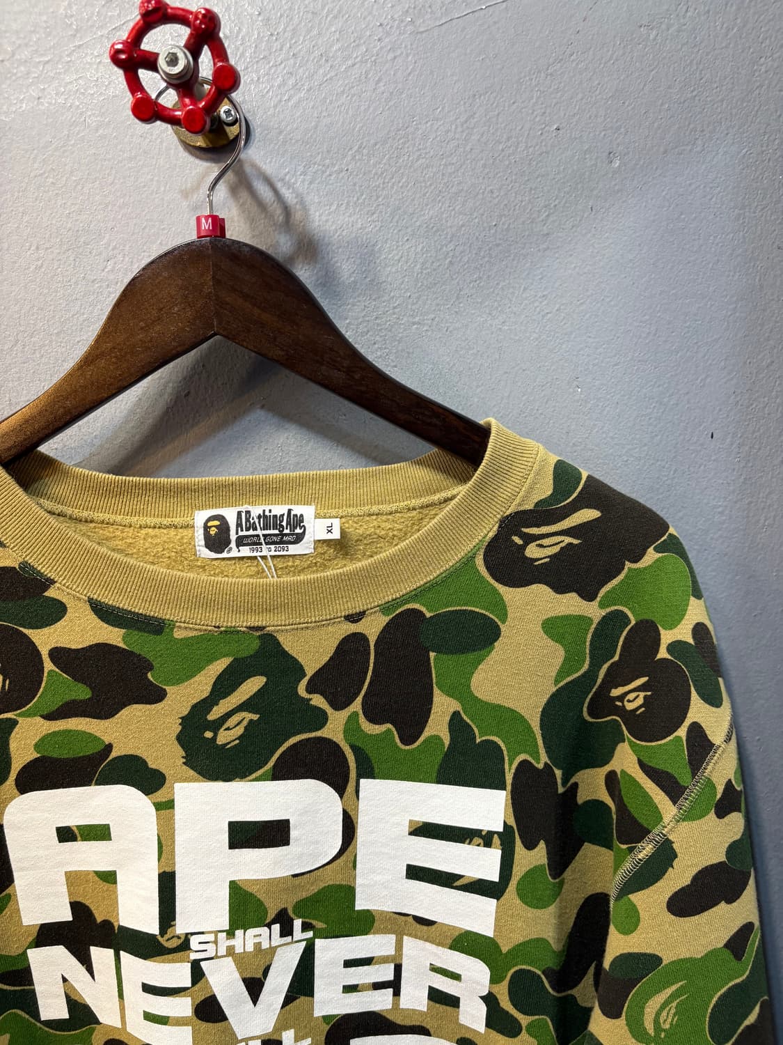 베이프 퍼스트 카모 에이프 쉘 네버 킬 에이프 맨투맨 상품이미지4