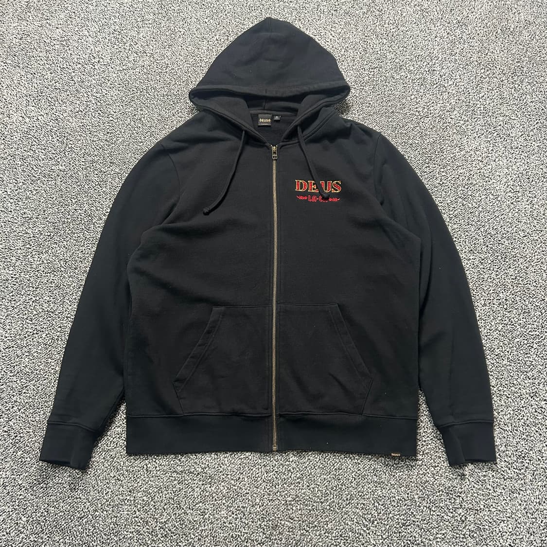 데우스 엑스 마키나 후드집업 상품이미지2