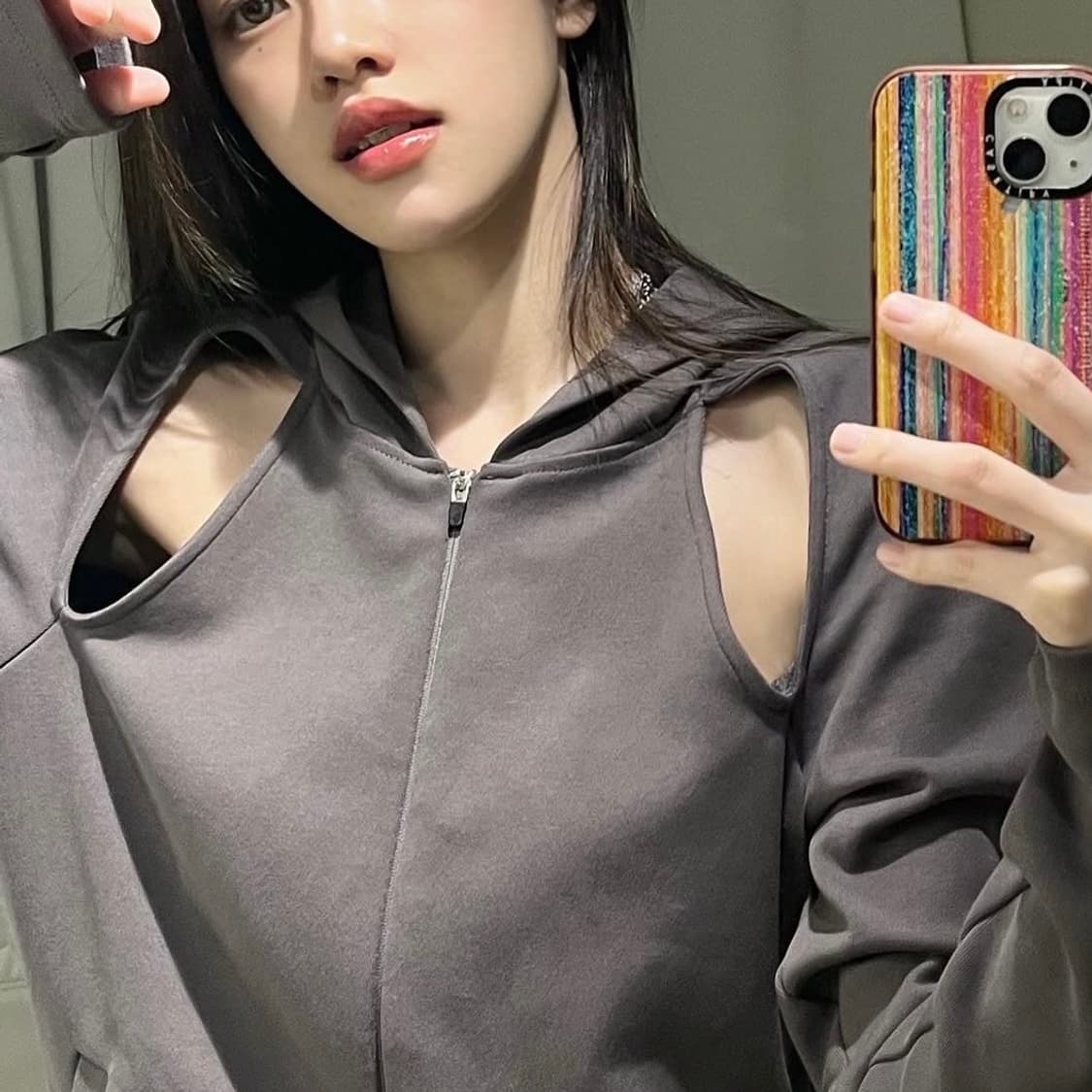 페인츄얼 컷아웃 집업 후드 블랙 상품이미지3
