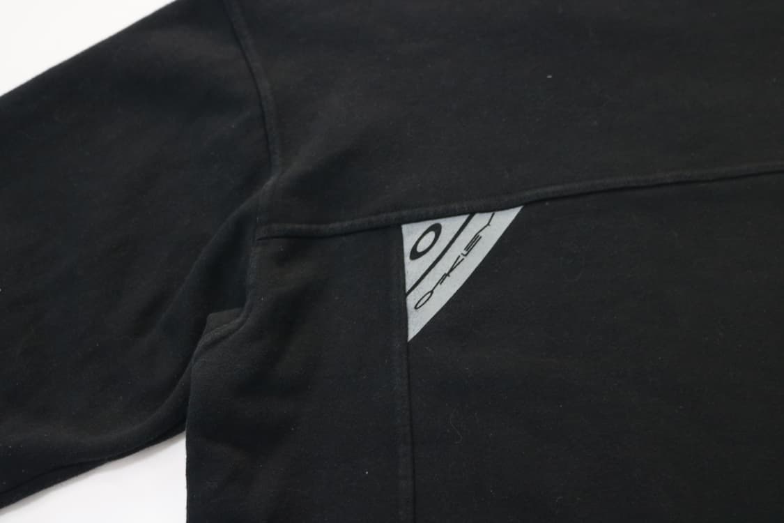 오클리 빈티지 소프트웨어 블랙 센터 로고 맨투맨 상품이미지8