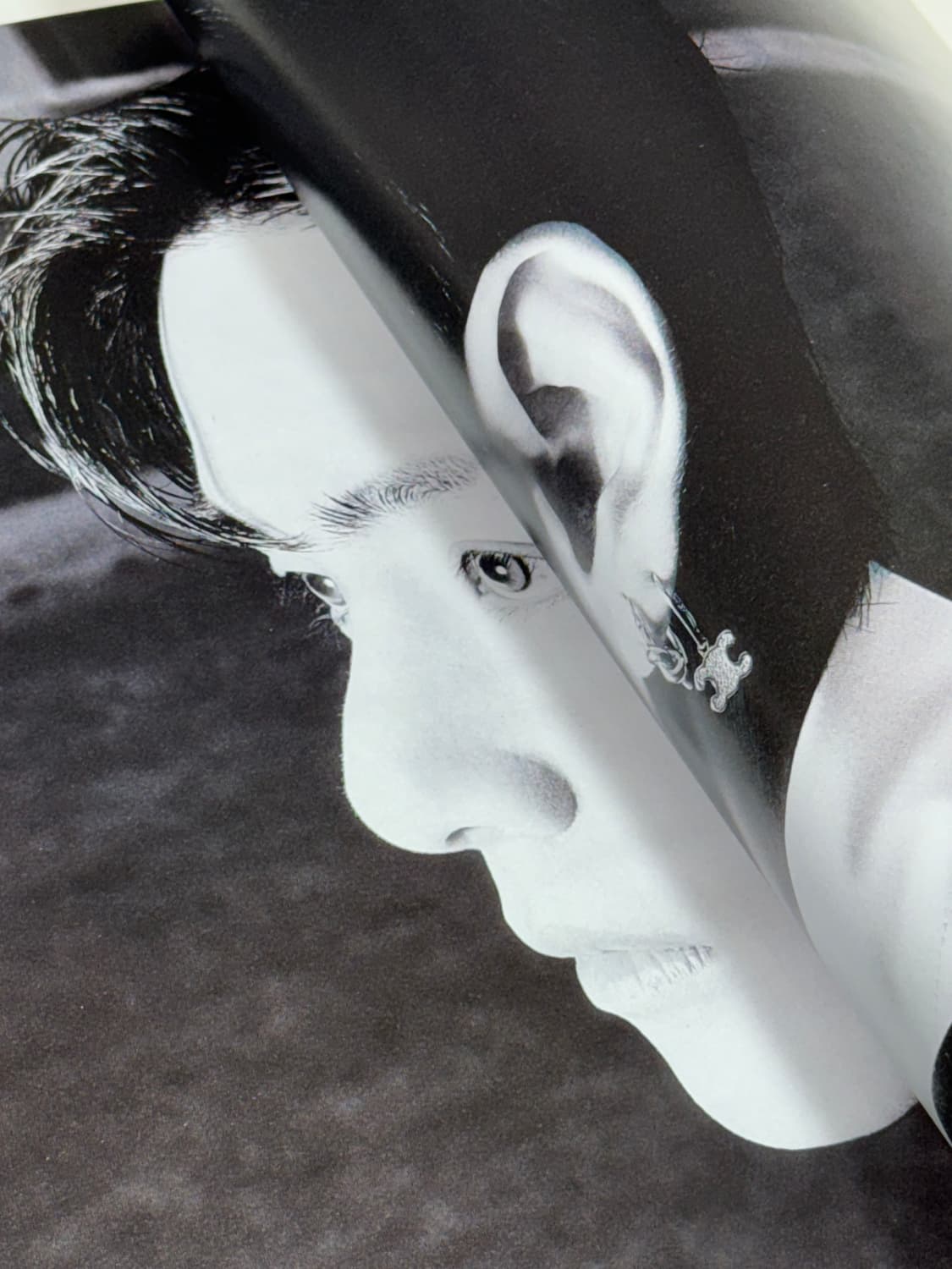 신품 / W Korea BTS V 더블유매거진 뷔  상품이미지4