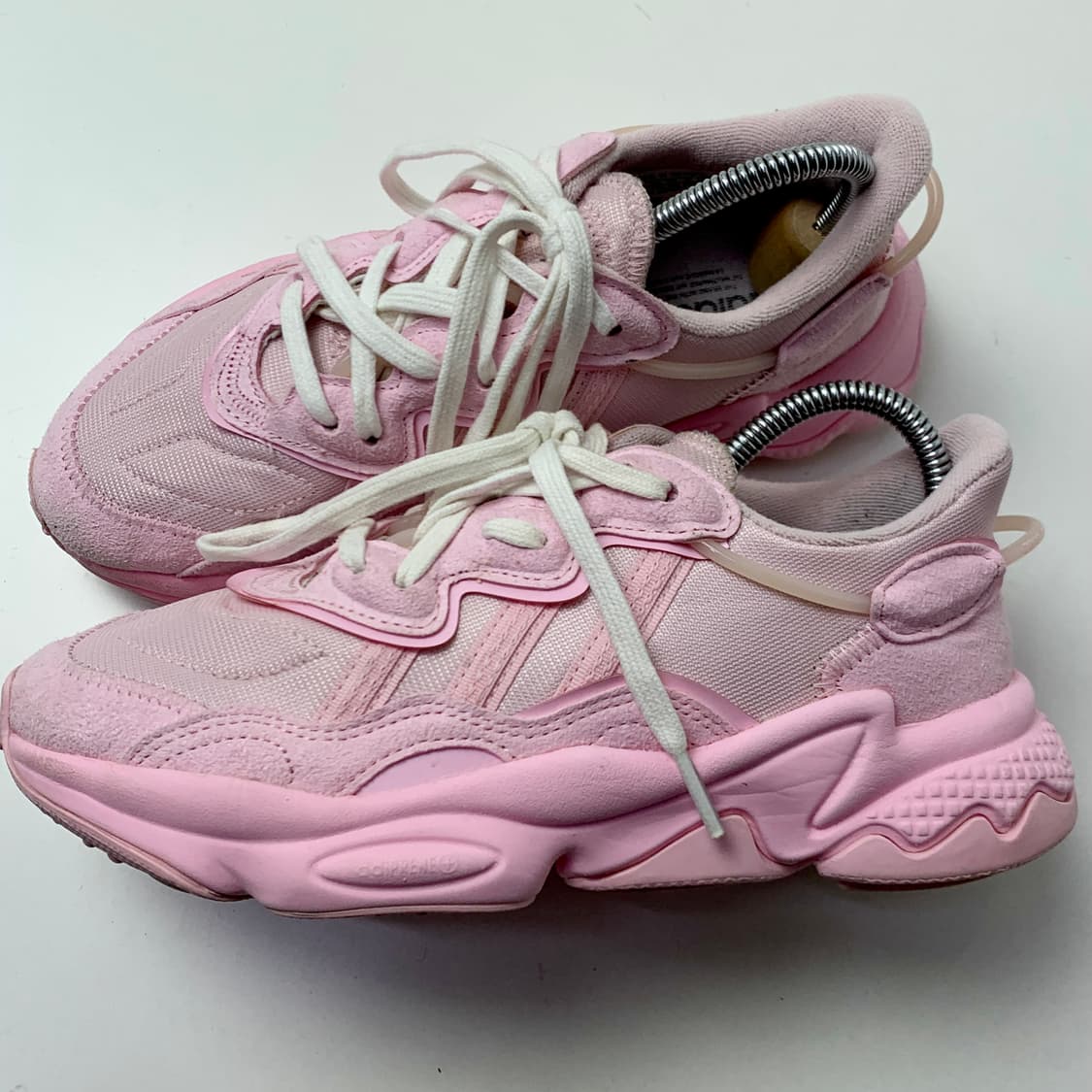 [220/정품] 아디다스 오즈위고 핑크 여성 운동화 신발
 상품이미지1