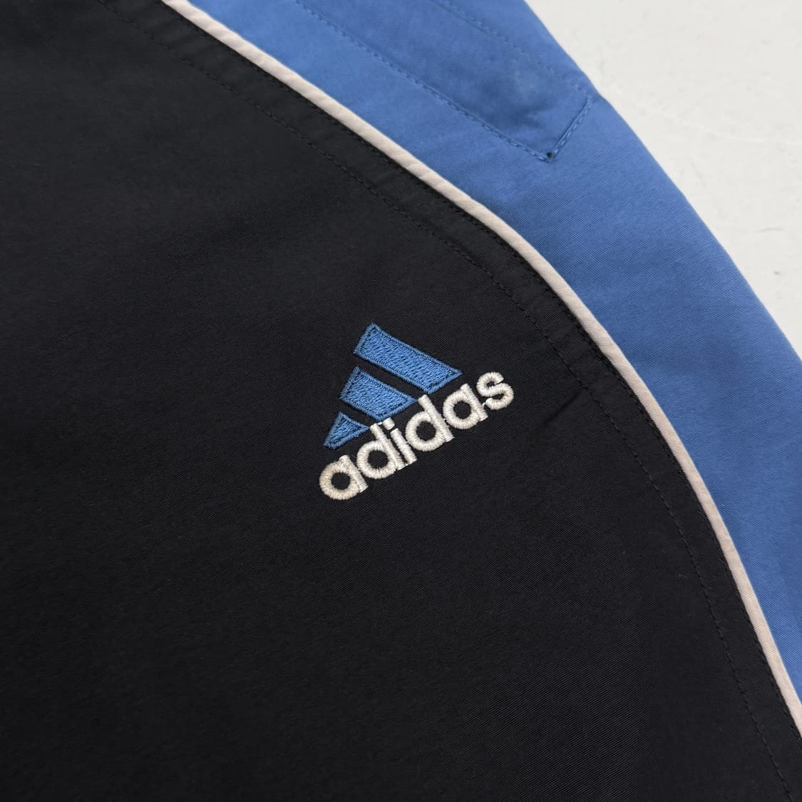 아디다스 90s 올드스쿨 바람막이 트랙팬츠 상품이미지3