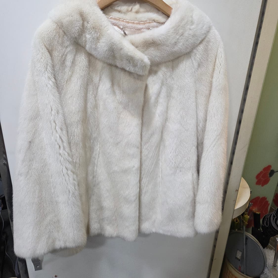 화이트 아이보리 밍크 코트 상품이미지1