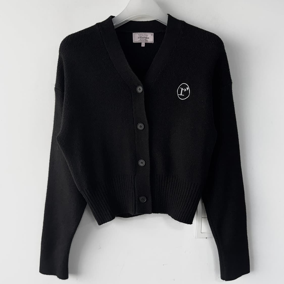 로라로라 24 로고 베이직 니트 가디건 상품이미지3