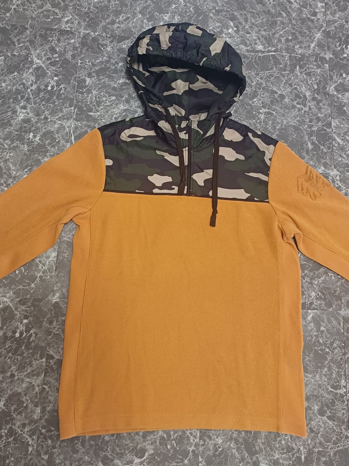 코오롱스포츠 카모 배색 후드티 M사이즈 (캐주얼/아웃도어) 상품이미지1