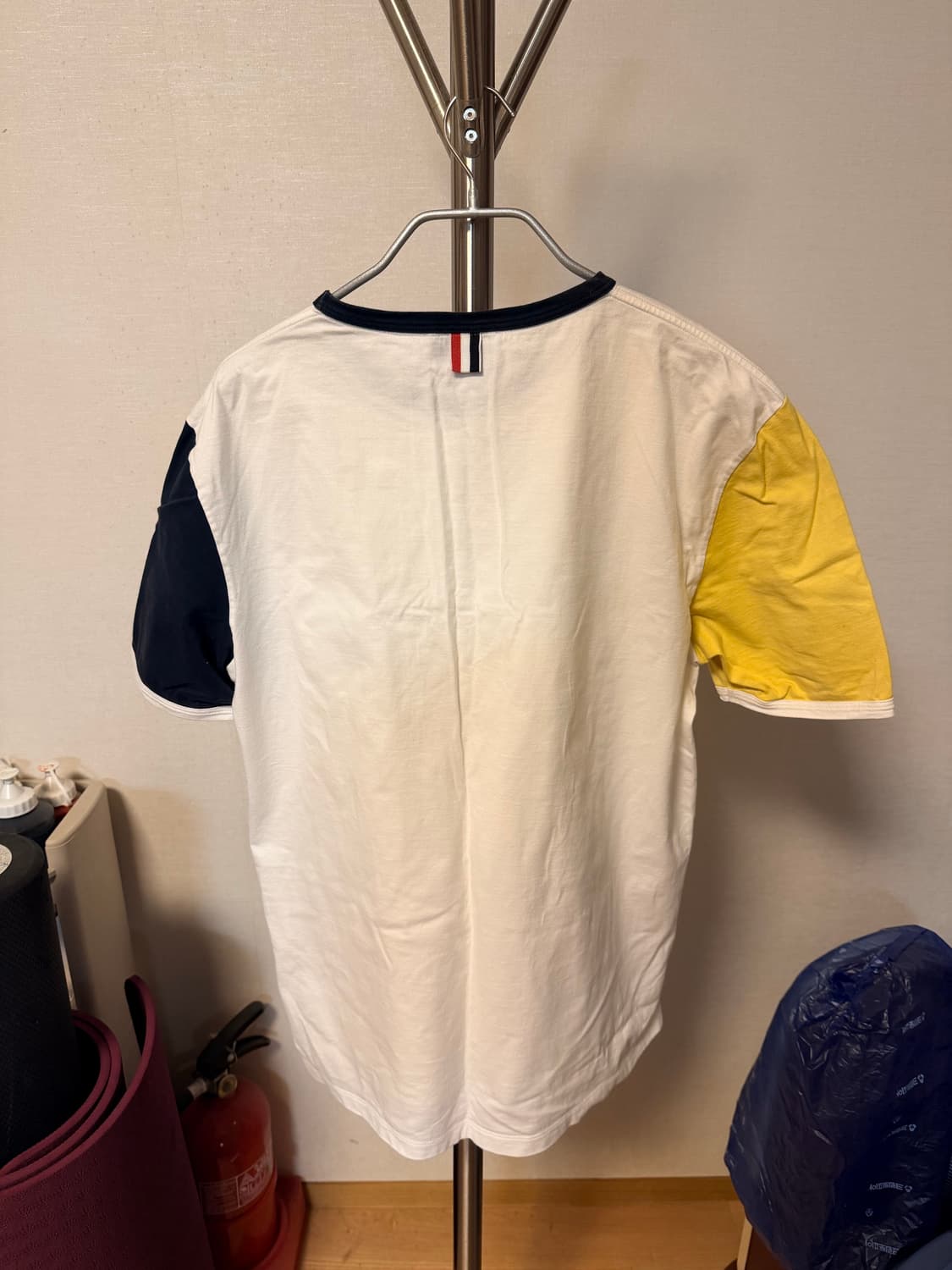 톰브라운 반팔 상품이미지2