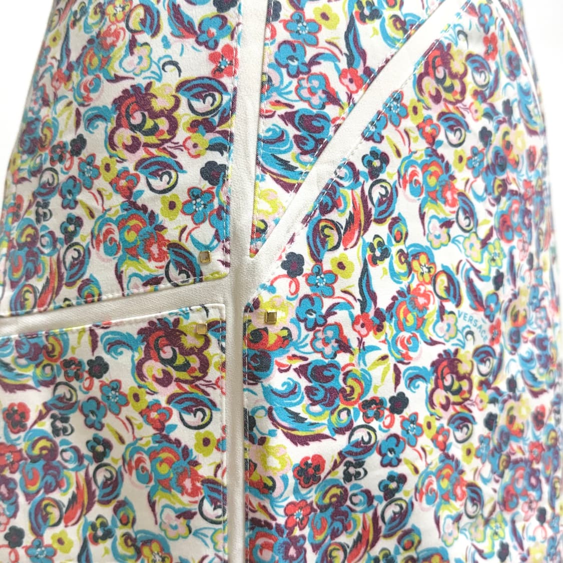 지아니 베르사체 플라워패턴 미디 스커트 42 상품이미지5