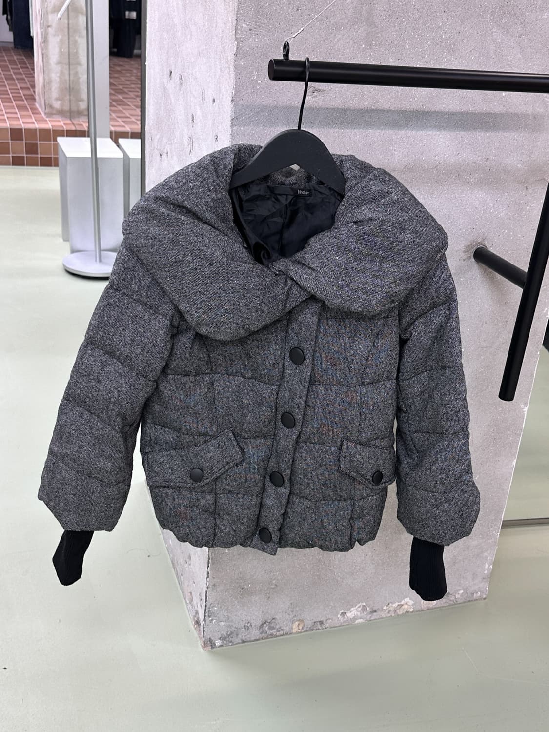 Heather wool buttons padded short jumper 상품이미지4