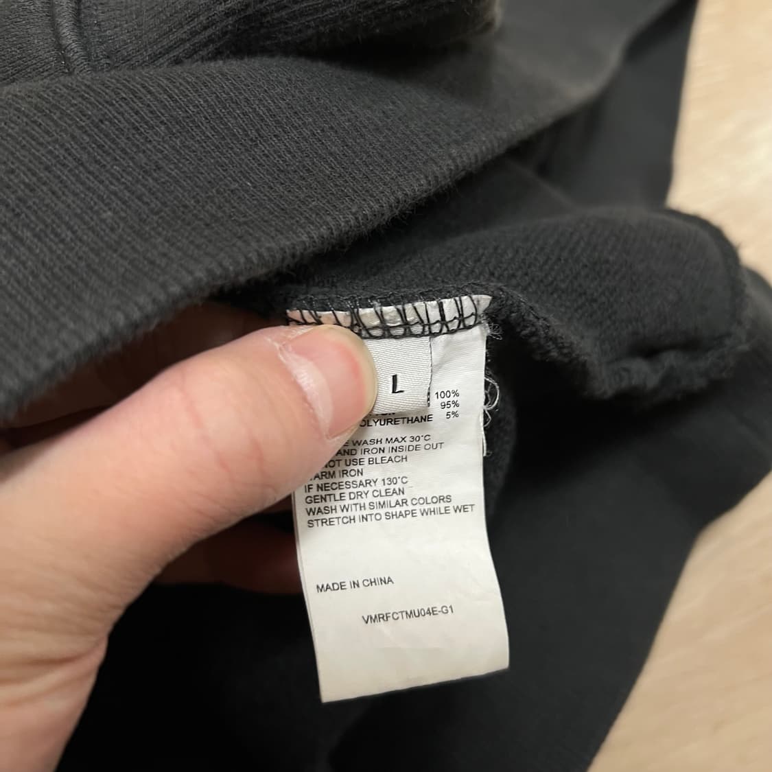 비바스튜디오 플라워 빅로고 맨투맨 크루넥 티셔츠 [블랙] L/100 상품이미지5