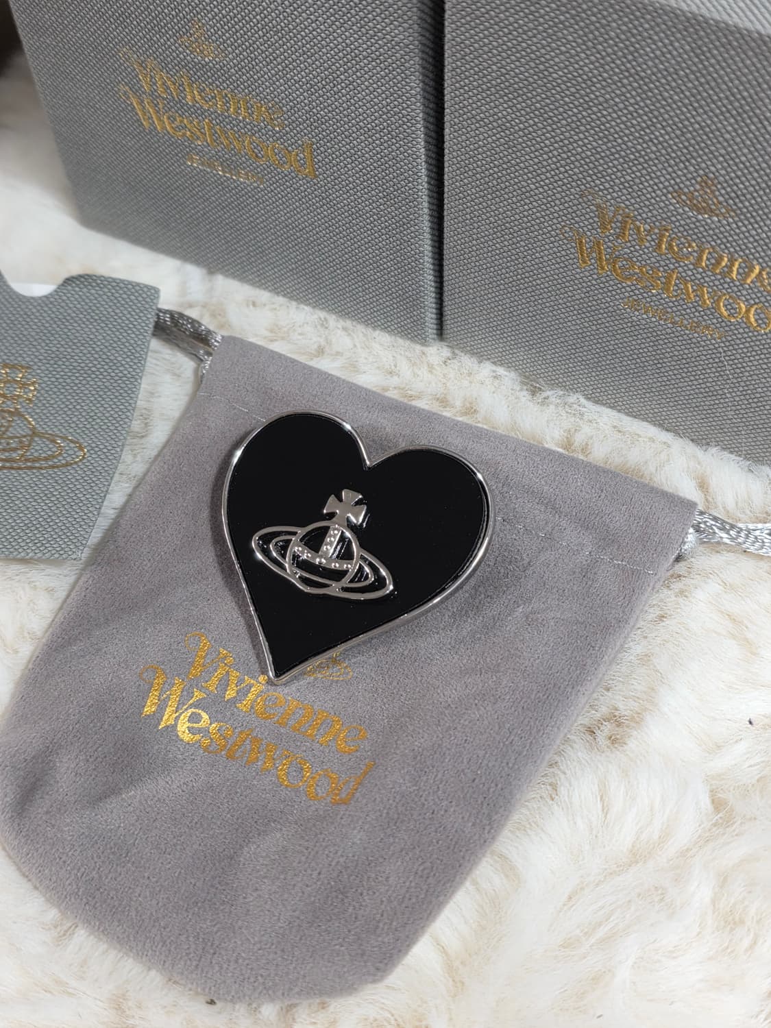 빈티지 블랙 하트 비비안브로치 상품이미지2