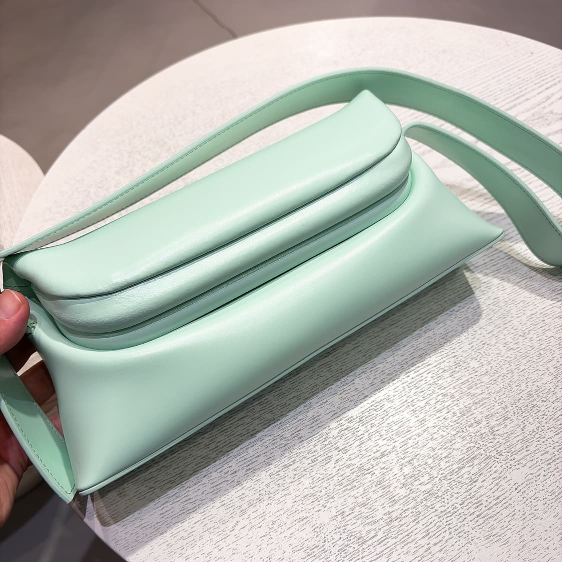 (정품/새상품) 오소이 여성 라이트민트 FOLDER BROT 숄더백 상품이미지2