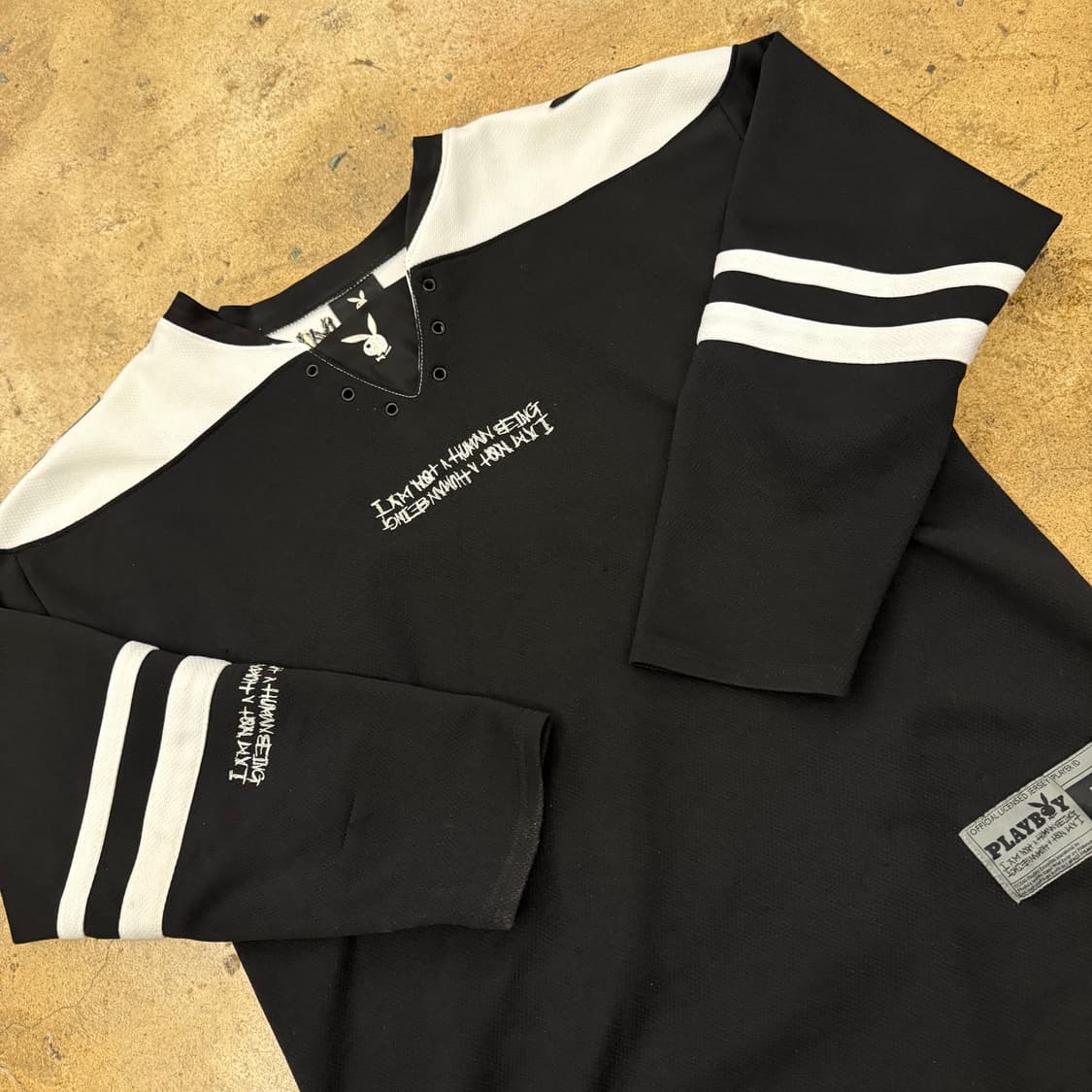 [정품/L] 아임낫어휴먼비잉 플레이보이 럭비티 b10 상품이미지1