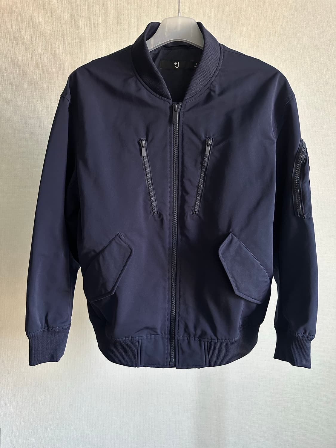 유니클로 +J 질센더 콜라보 MA-1 상품이미지2