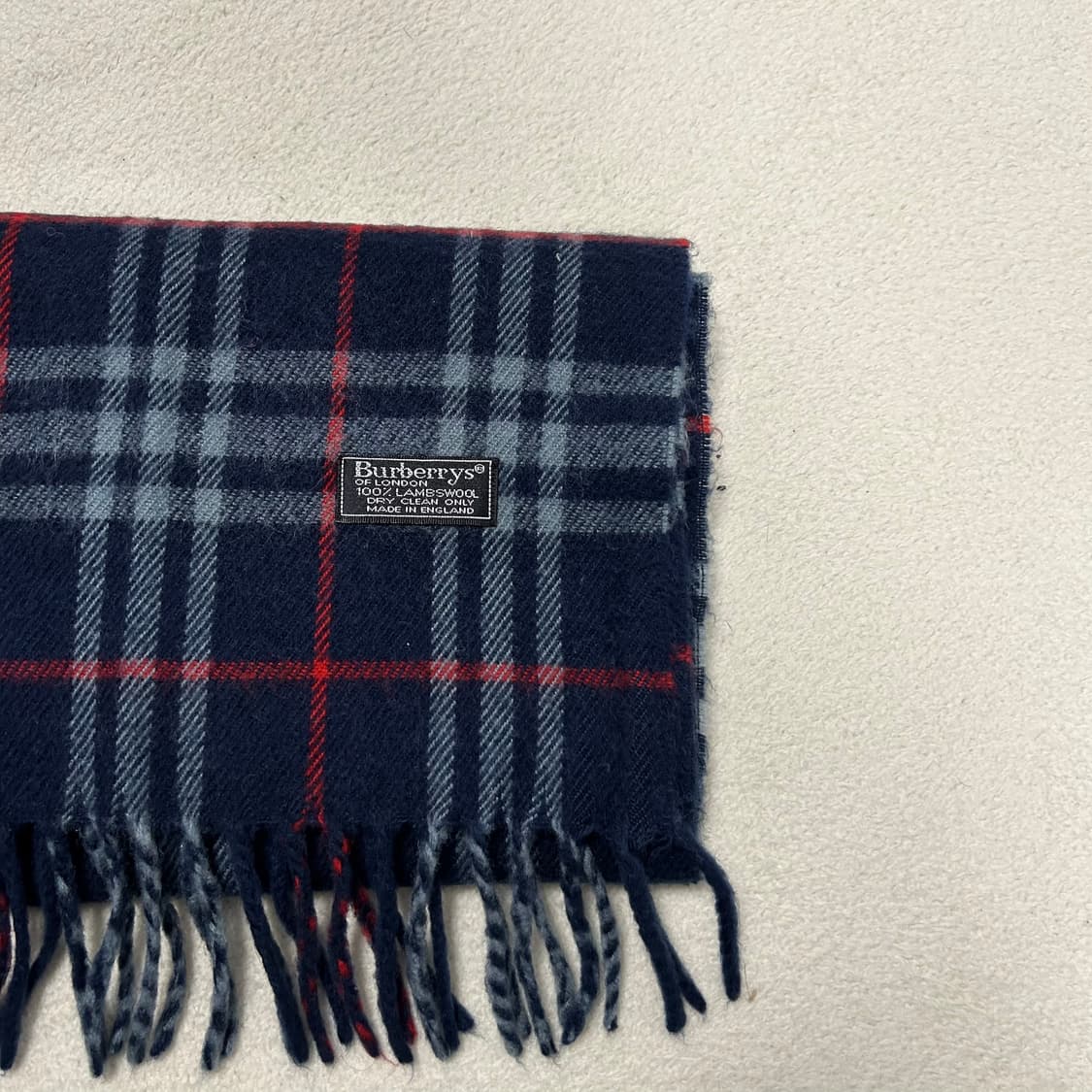 Burberry Navy Lambswool Muffler 상품이미지5