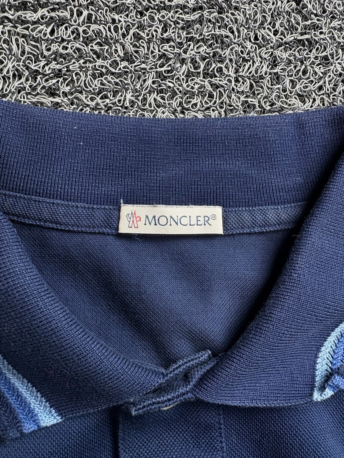 몽클레어 스몰로고 반팔 카라티 2637 상품이미지3