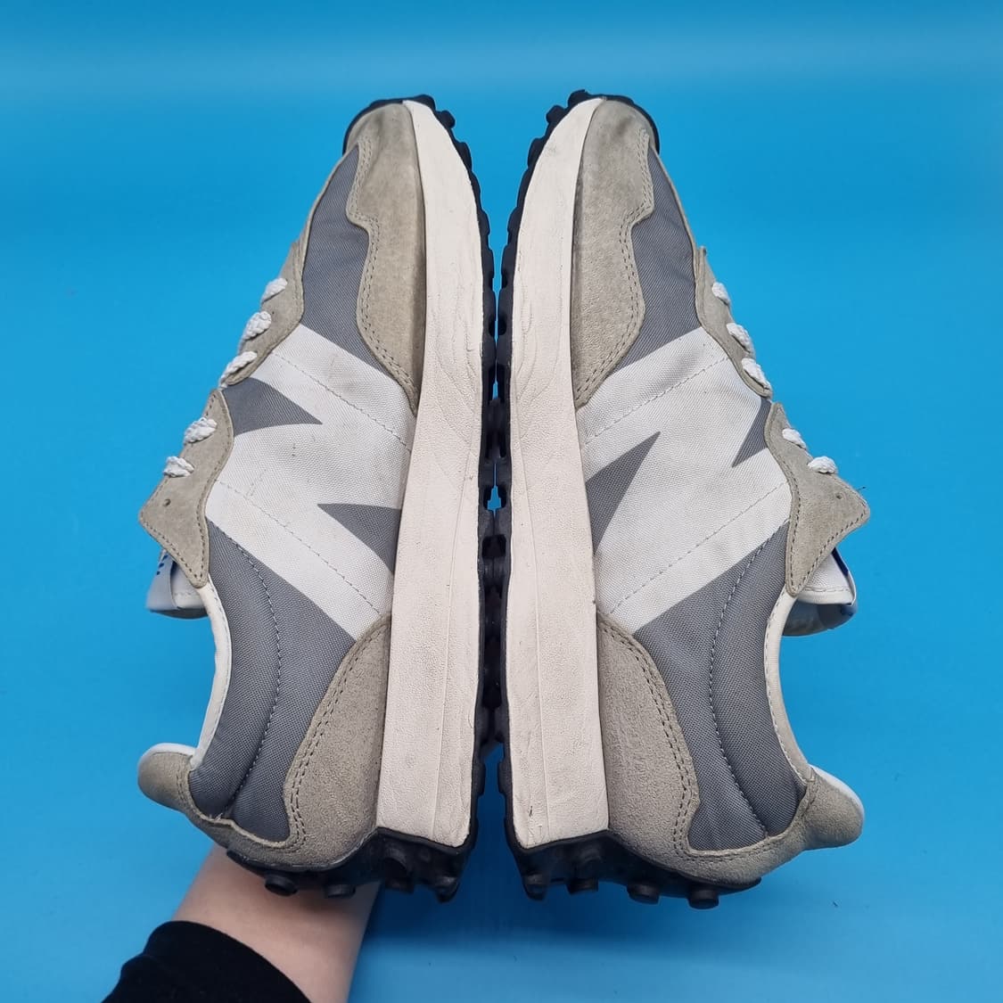 o 뉴발란스 327 그레이 운동화 255 상품이미지5