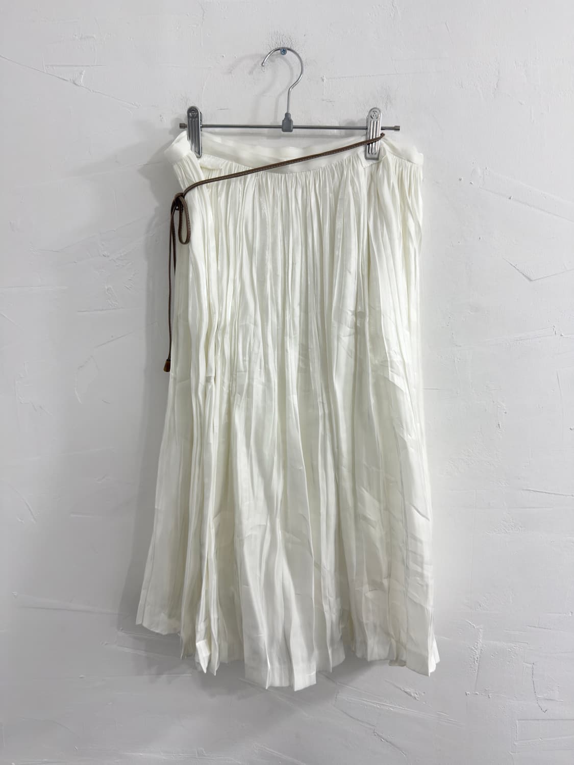 white glossy skirt 상품이미지2