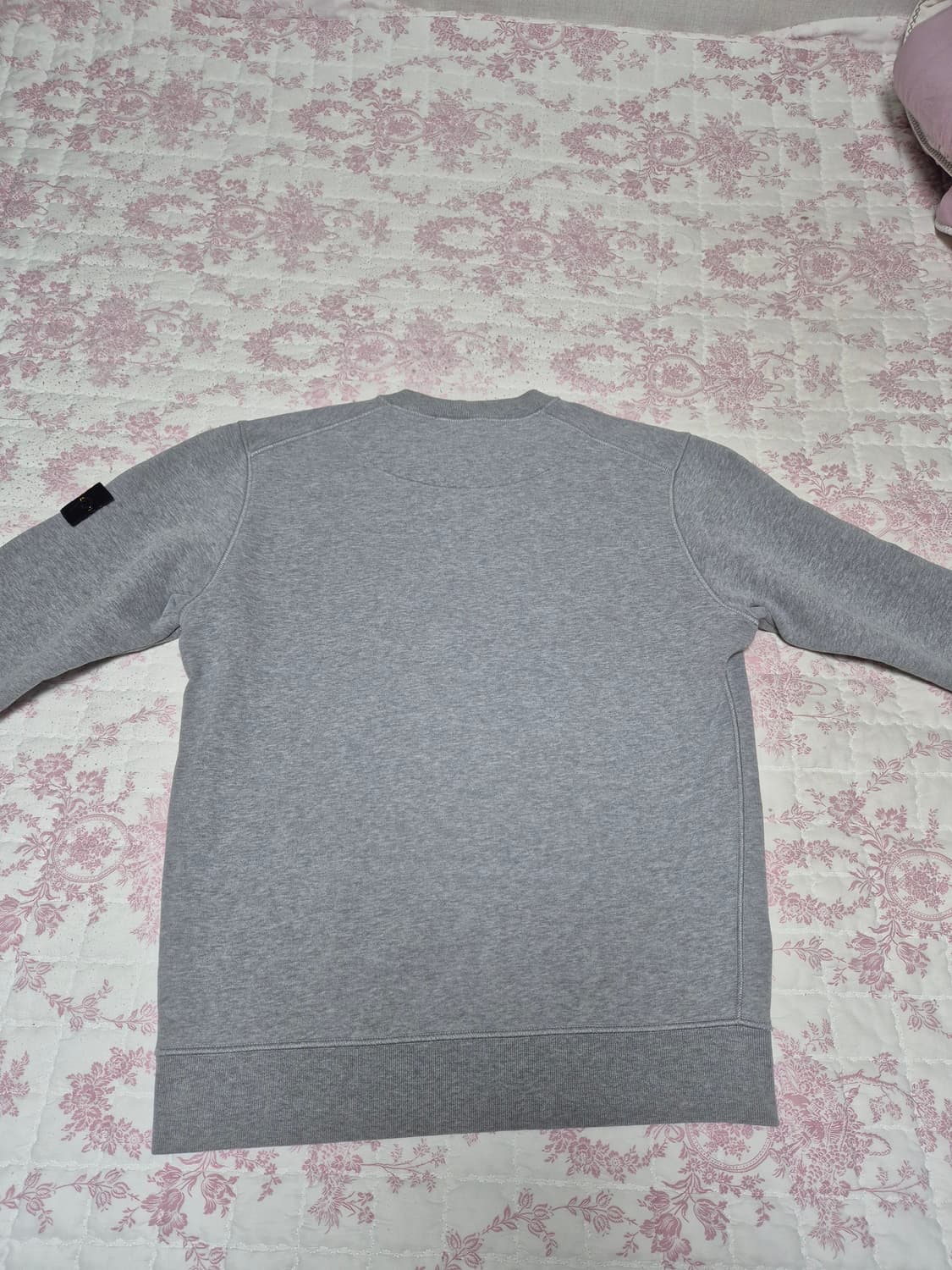 한글택 새상품급 스톤아일랜드 맨투맨 100-L 그레이 상품이미지2