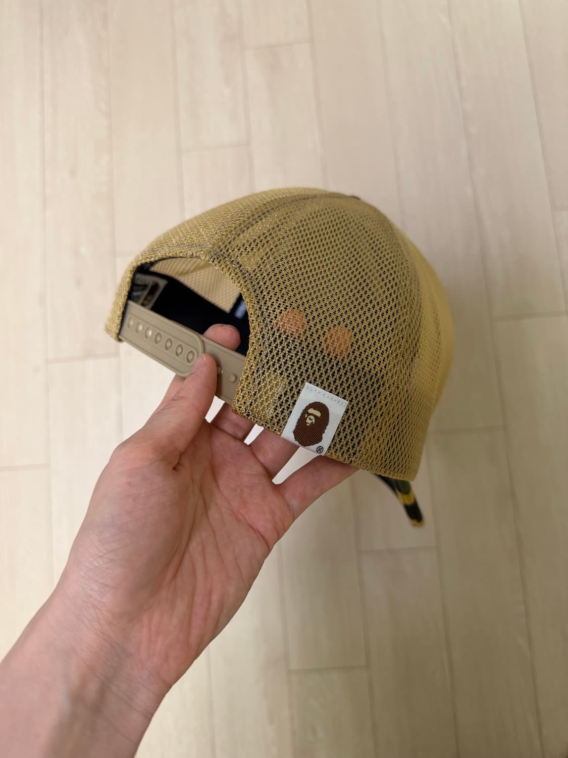 베이프 퍼스트 카모 컬리지 메쉬캡 옐로우 상품이미지2