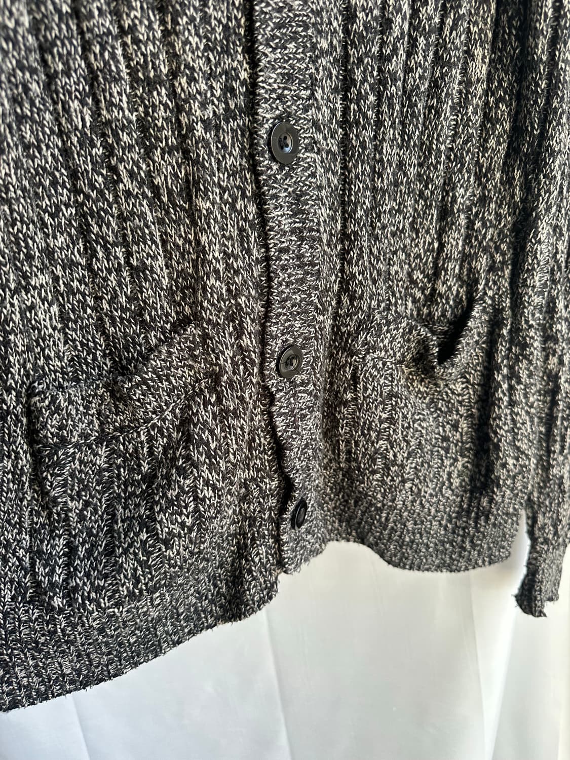 In the attic 버튼 니트 가디건 상품이미지3