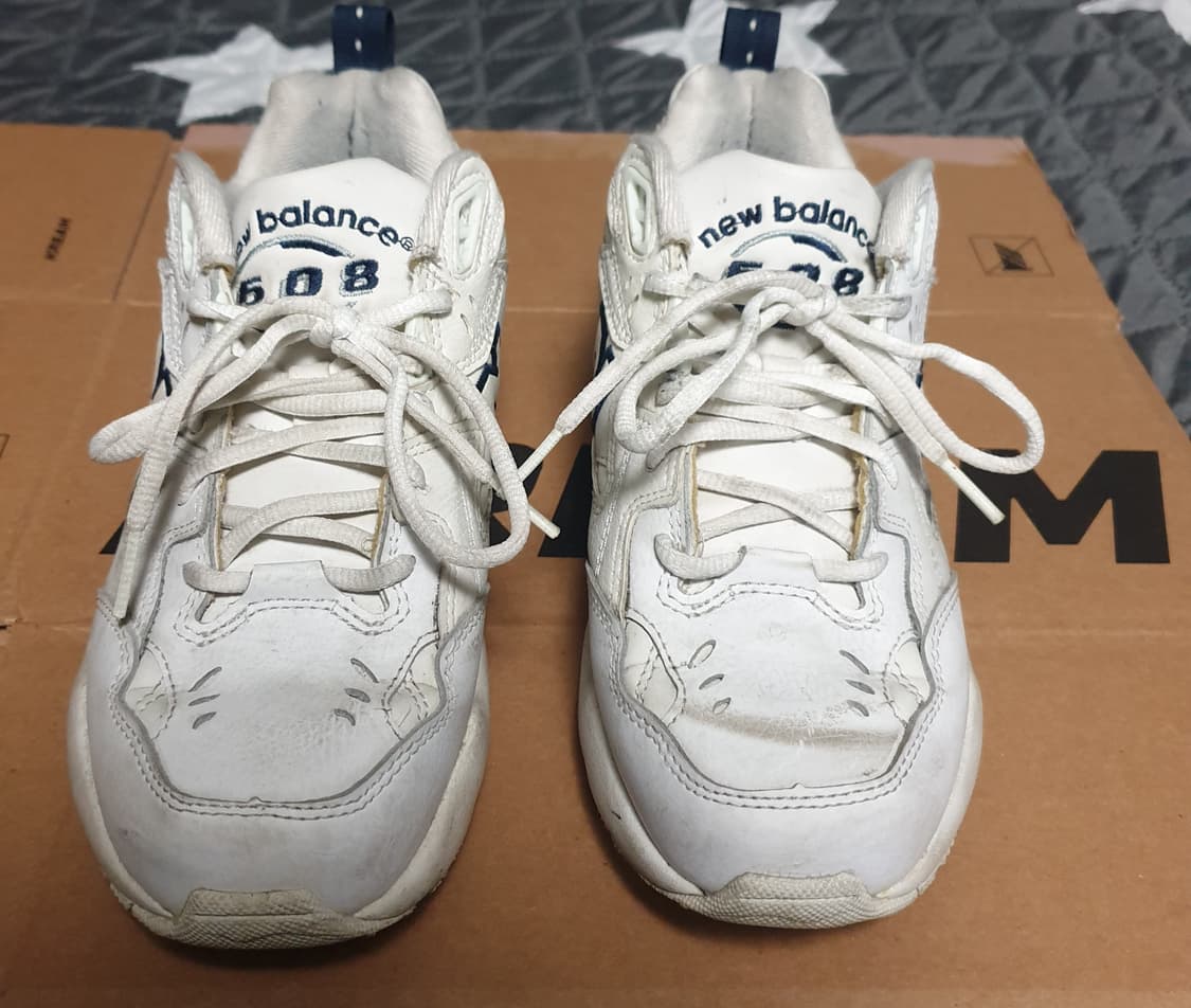뉴발란스 608 어글리 스니커즈 화이트네이비 (240) 상품이미지1