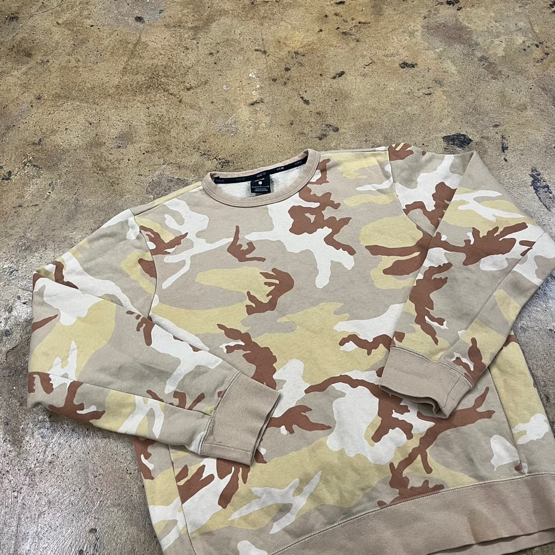 나이키 카모 밀리터리 맨투맨 상품이미지1