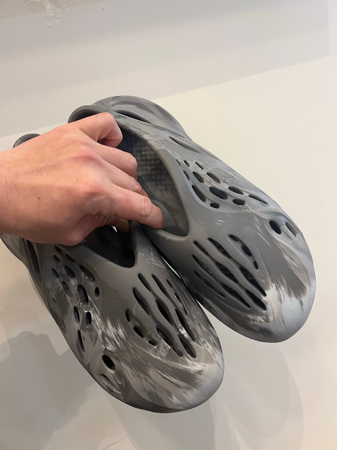 아디다스 폼러너 믹스 그래닛 285판매 상품이미지3