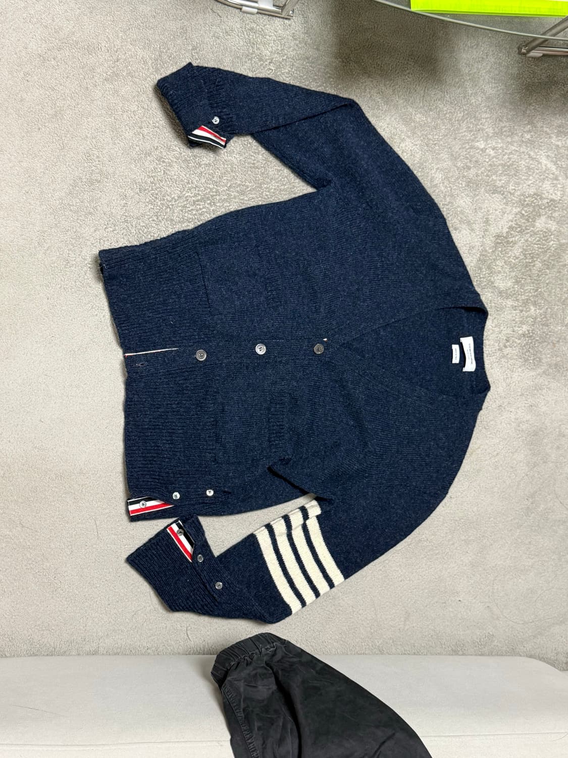 톰브라운 셰틀랜드 사선 클래식 가디건 네이비 블루 5사이즈 상품이미지1