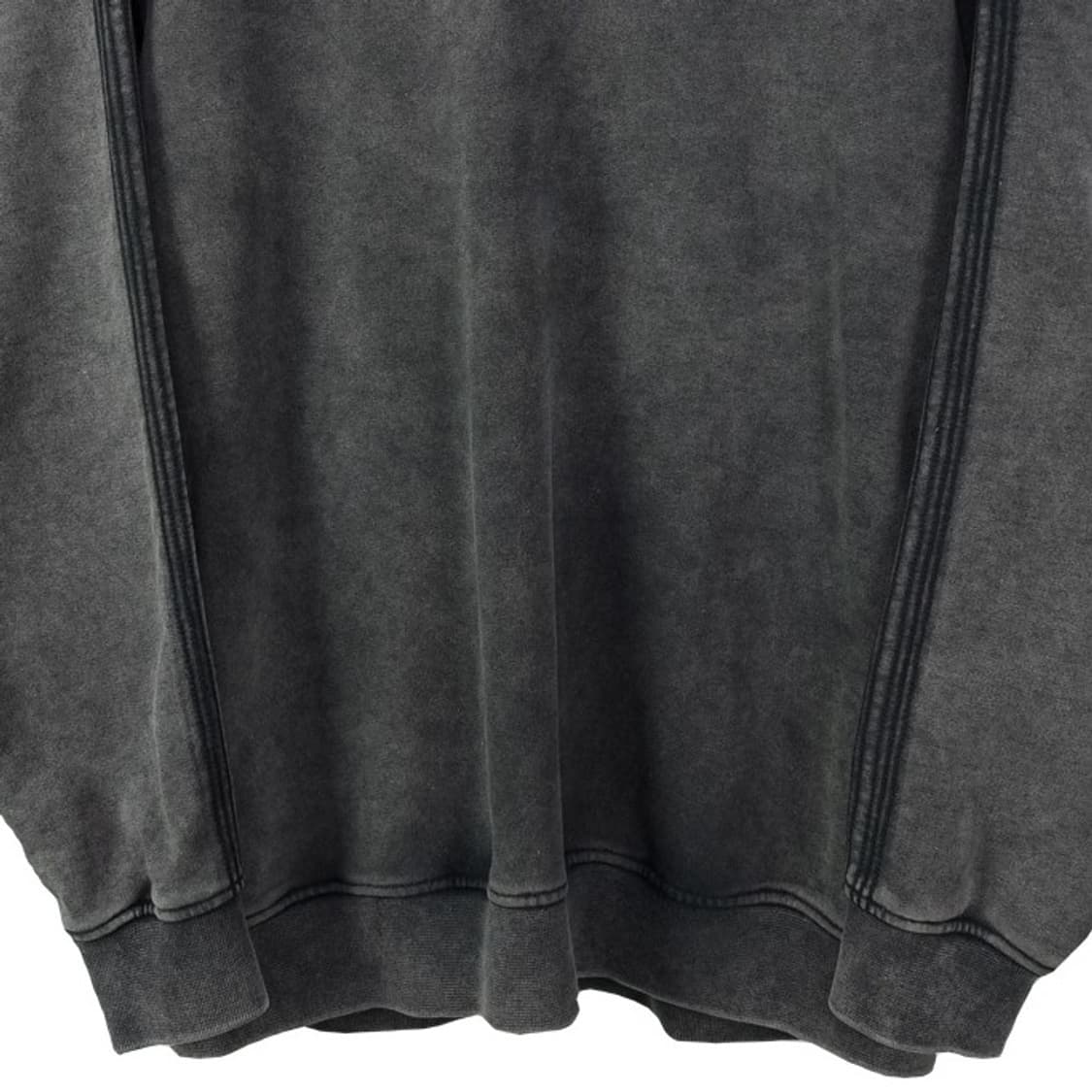 [아디다스] 로고 자수 삼선 빈티지 워시드 오버핏 맨투맨 M19513 상품이미지5