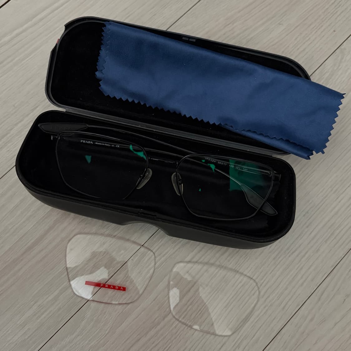 프라다 리네로사 안경 블랙 상품이미지5