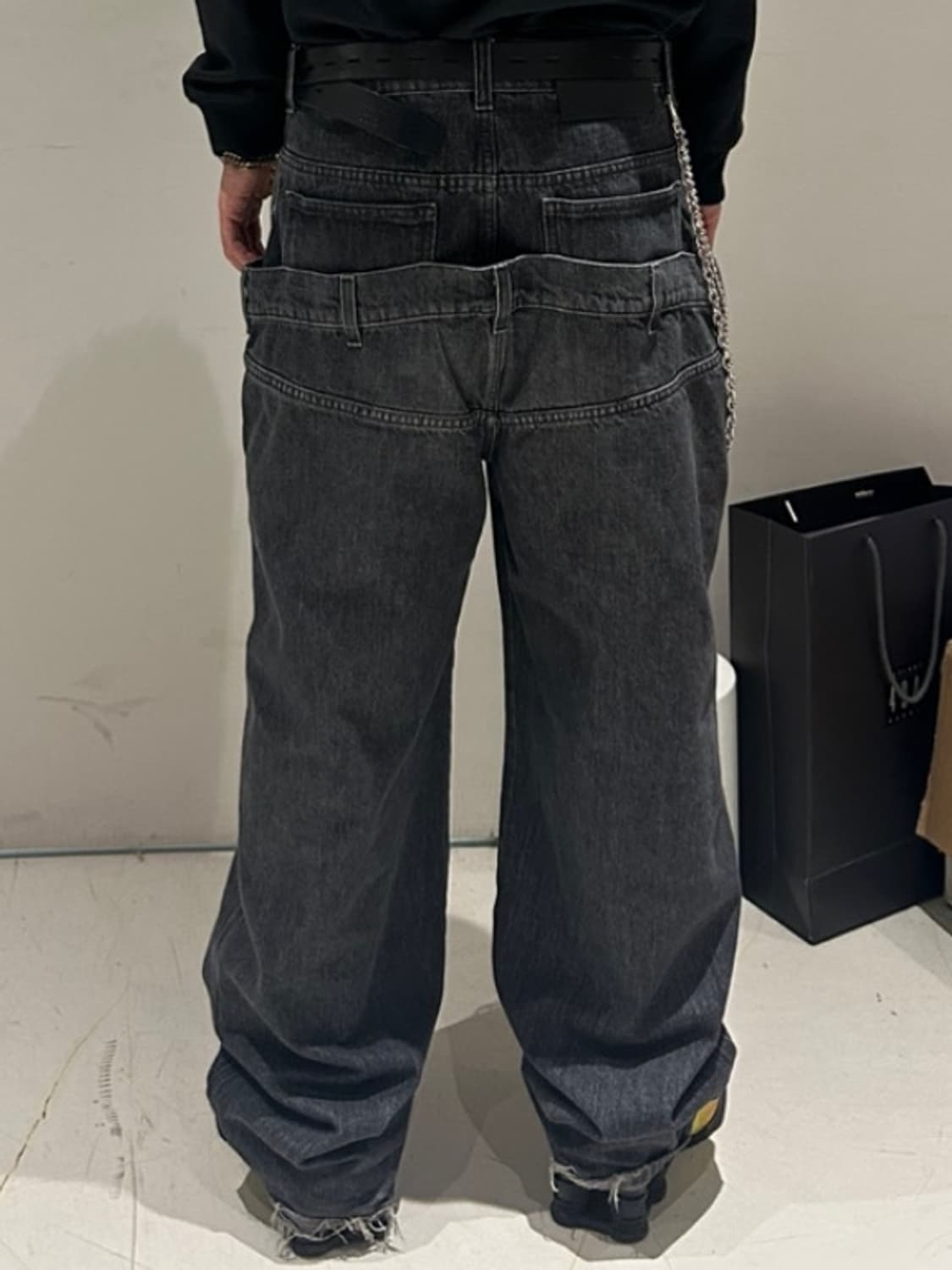 JW앤더슨 디스트레스 데님 팬츠 상품이미지3