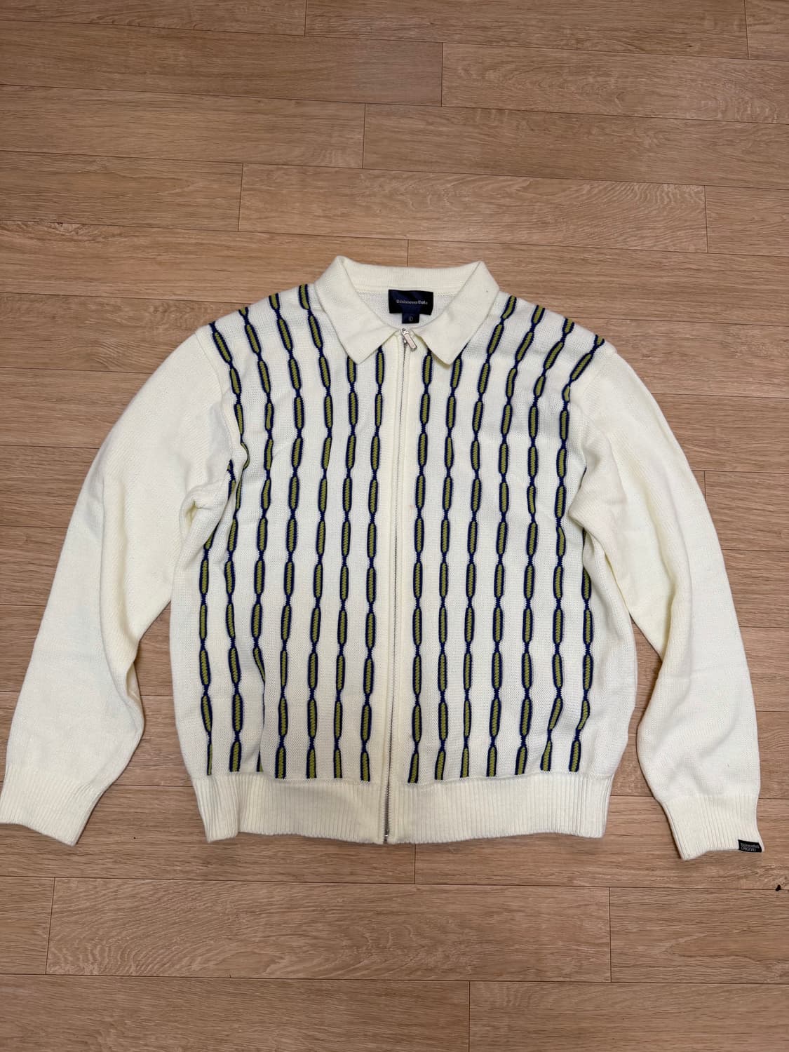 디스이즈네버댓 니트집업 L 상품이미지1