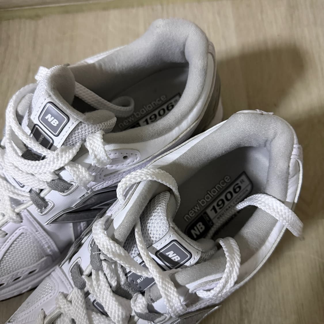 뉴발란스 1906R 화이트 M1906RE (255) 상품이미지5