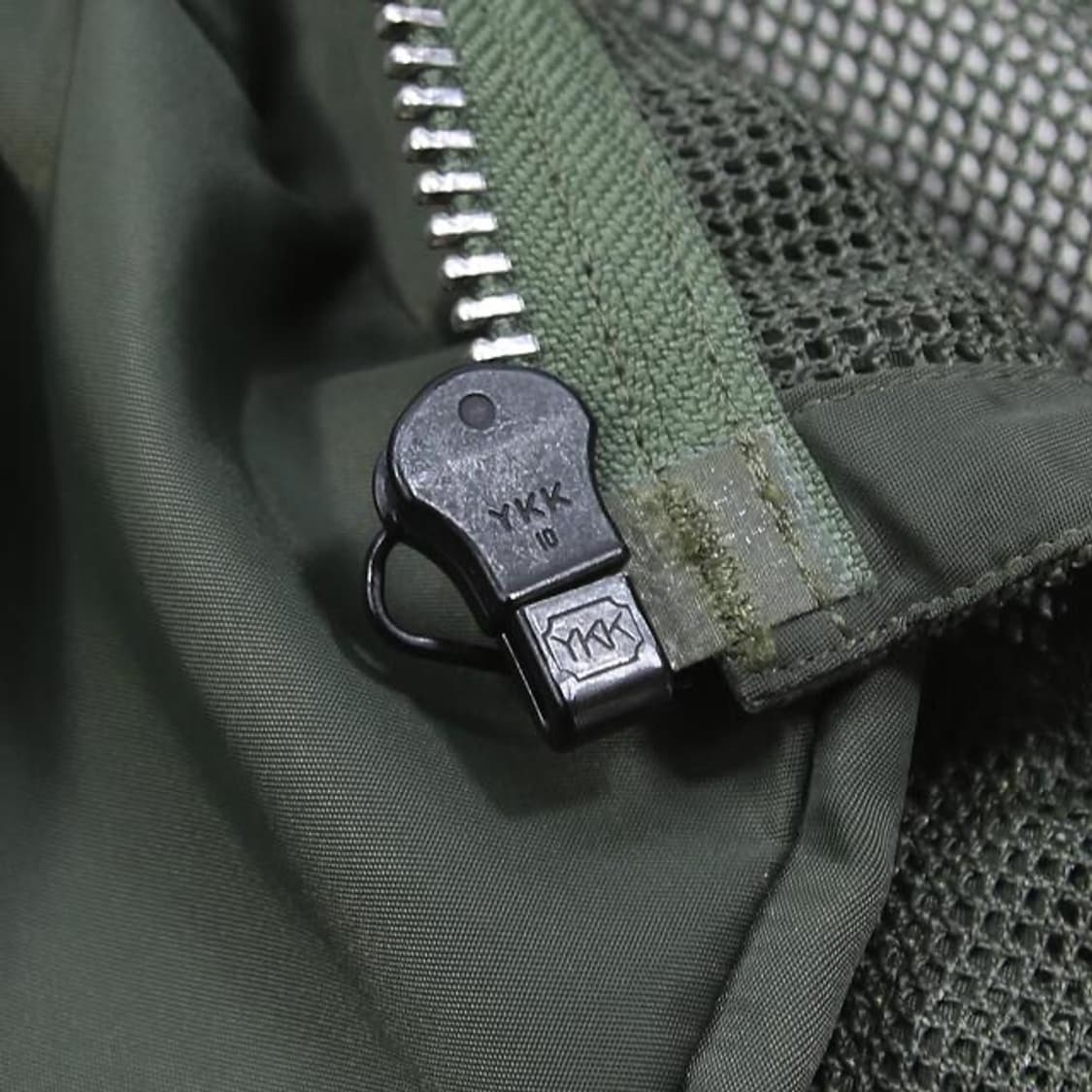 (착용컷) U.S.A.F. 서바이벌 베스트 (남성용 100) 상품이미지7