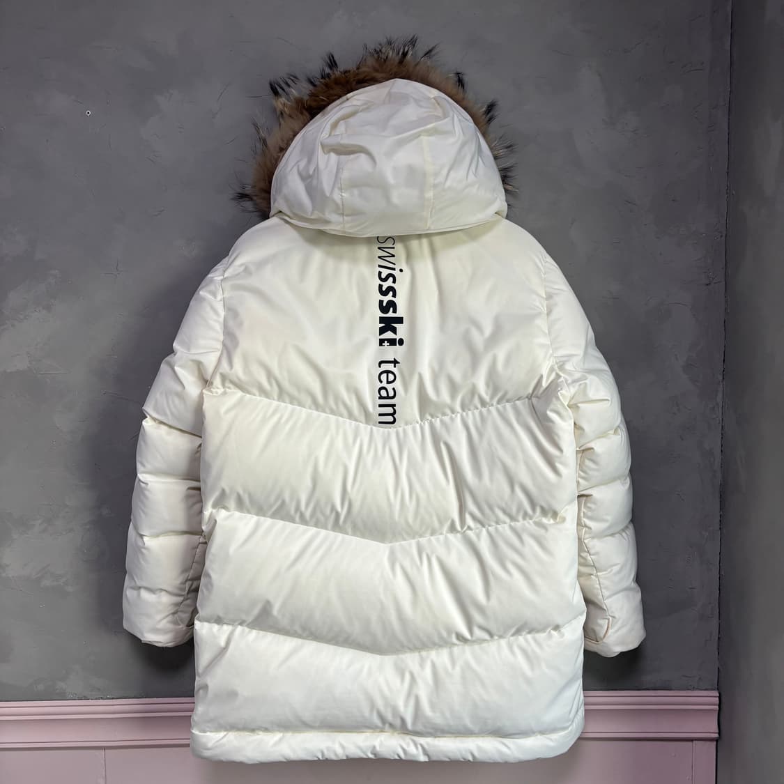 데상트 아우디 스위스 스키팀 덕다운 패딩 화이트 상품이미지5
