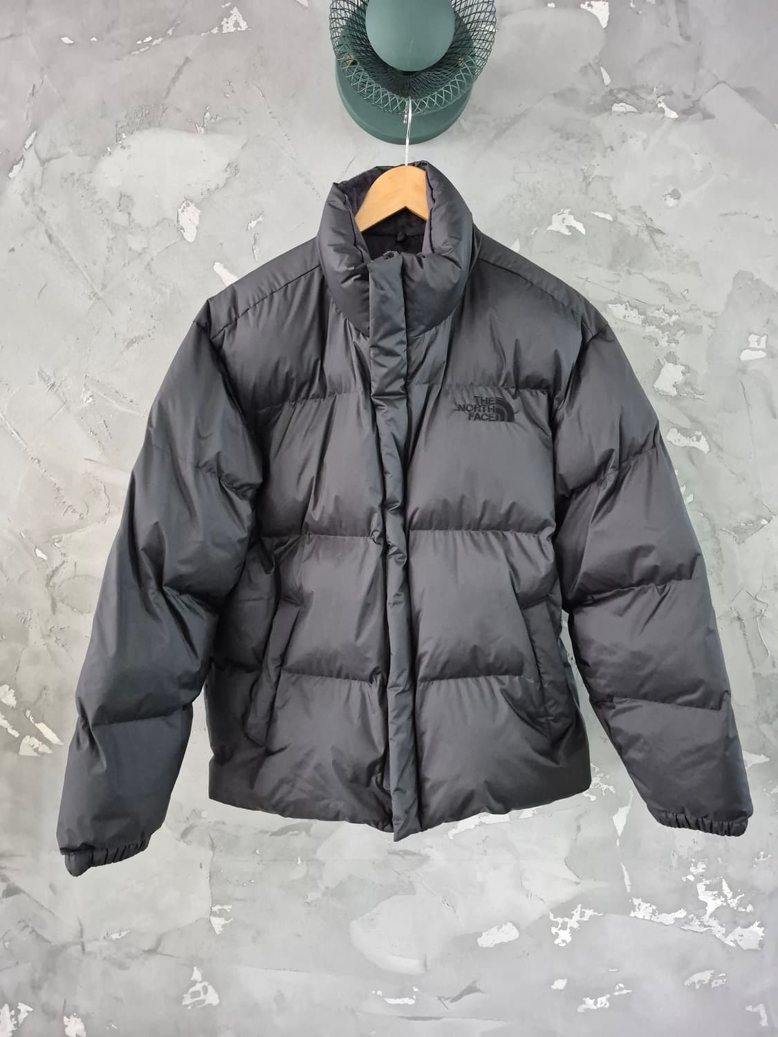 노스페이스 패딩 블랙 색상 XL(105) 사이즈입니다
ON Ball 상품이미지1