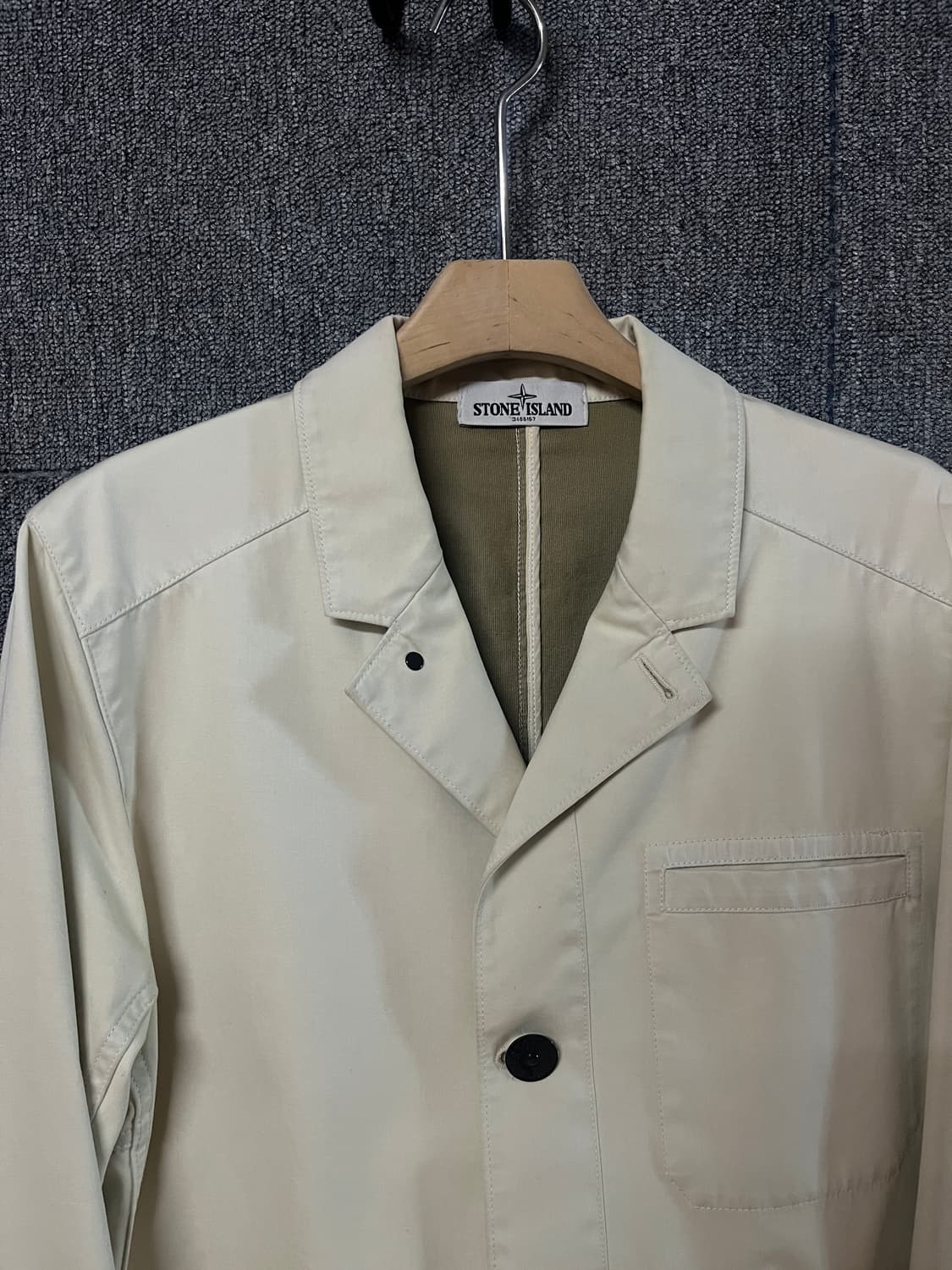 스톤아일랜드 3버튼 블레이저 크림 L사이즈 정품 상품이미지3