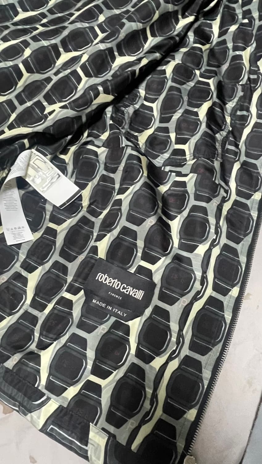 (새상품)로베르토 카발리(Roberto Cavalli) 워치 패턴 집업  상품이미지7