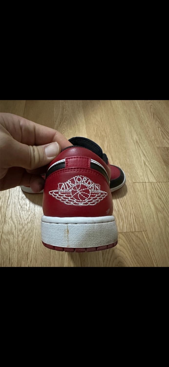 나이키 에어 조던1 로우 브레드 토 300mm 상품이미지2
