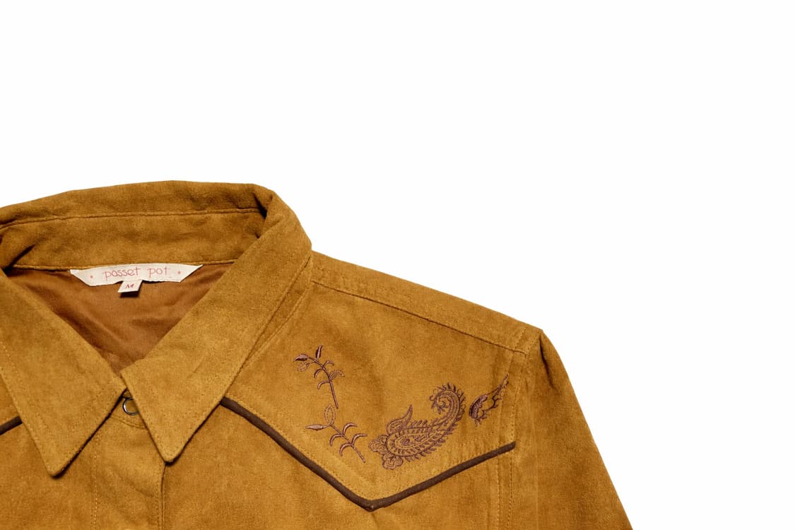 JPN 00s 일본 빈티지 Y2K 모리걸스웨이드 웨스턴 자수 패턴 셔츠 상품이미지4