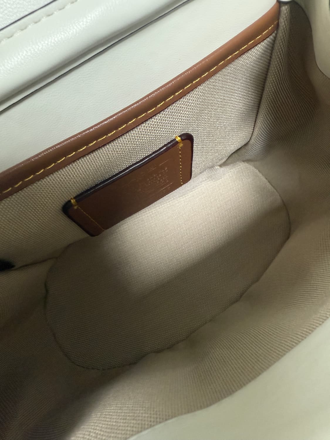 코치 태비 백팩 상품이미지2