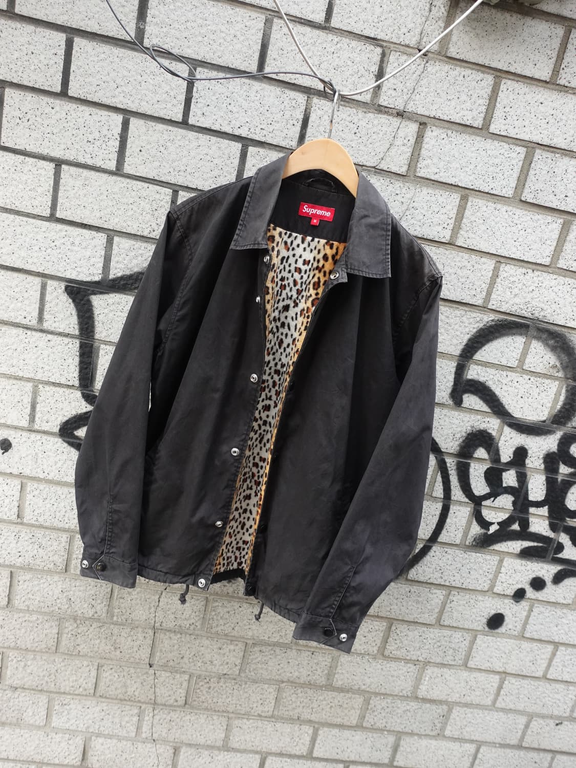 SUPREME leopard coach jacket 상품이미지1