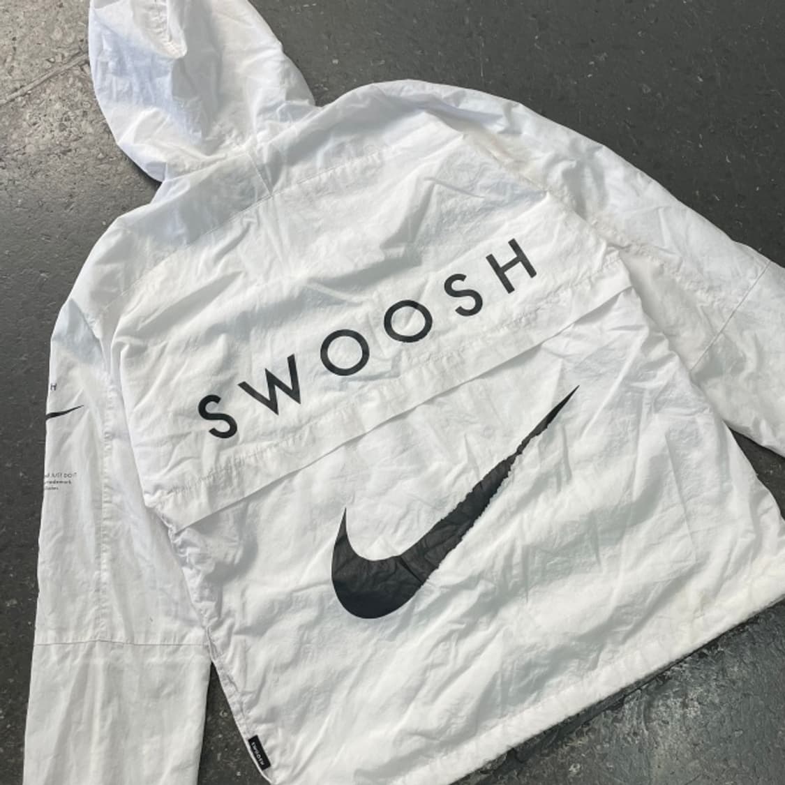 105 나이키 스우시 바람막이 상품이미지6