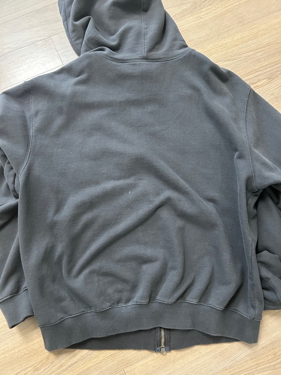 더콜디스트모먼트 후드집업 상품이미지2